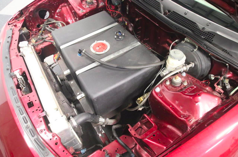 Illustration for article titled This Mid-Engine 8.2-Liter V8 1999 Acura Integra Sleeper Is Almost Undrivable